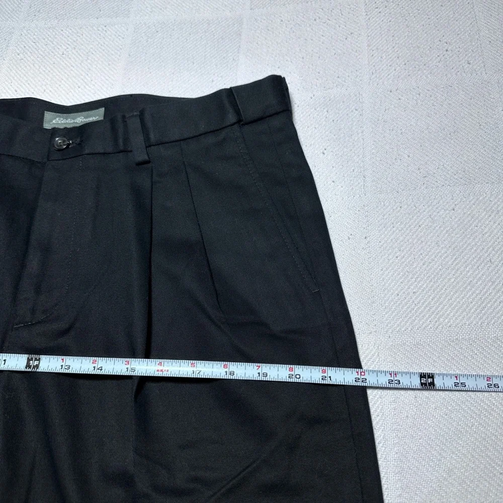 NEW Eddie Bauer Pleated Relaxed Chino Pants Mens 34x37 Wrinkle Free Black Casual
